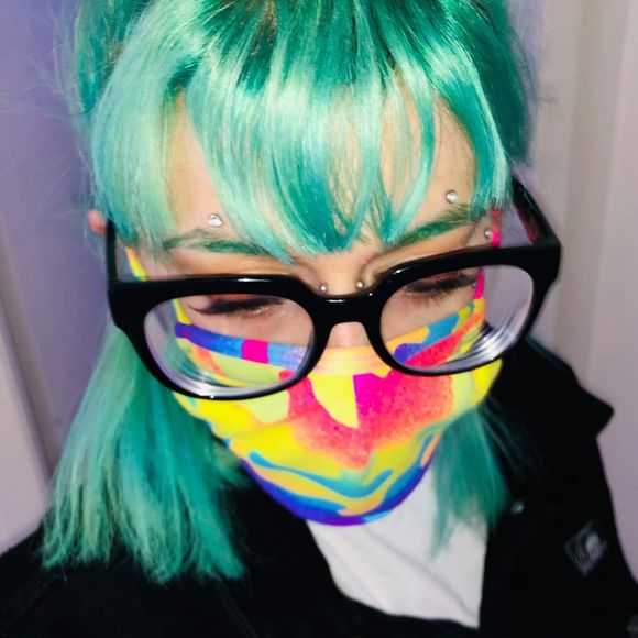 Meet your Posher, Kimberly - Picture 1 of 1